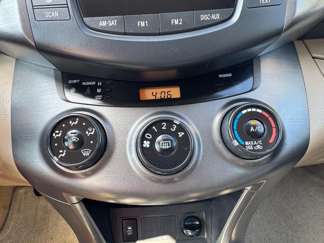 Toyota RAV4 4WD 4dr 4-cyl 4-Spd AT (Natl) 2010