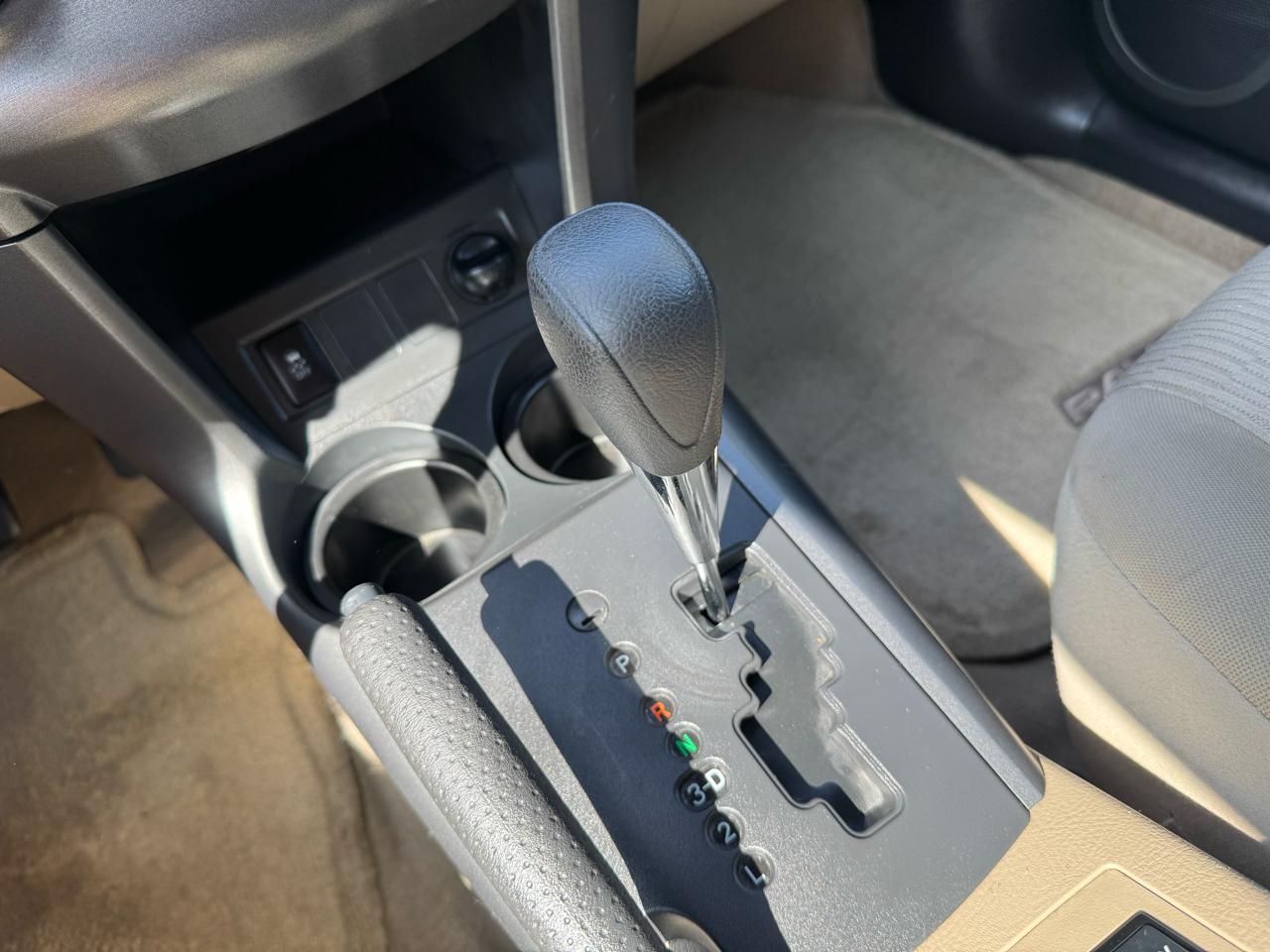 Toyota RAV4 4WD 4dr 4-cyl 4-Spd AT (Natl) 2010