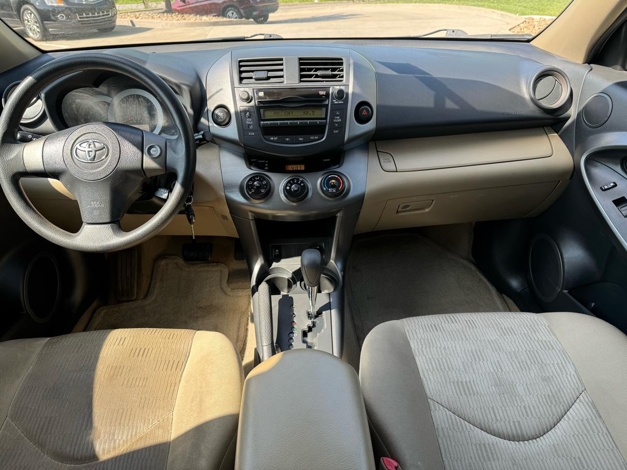 Toyota RAV4 4WD 4dr 4-cyl 4-Spd AT (Natl) 2010