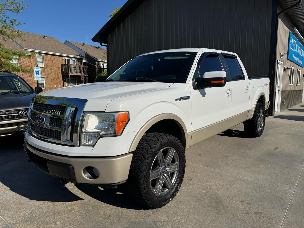 Ford F-150 4WD SuperCrew 145" XL 2010