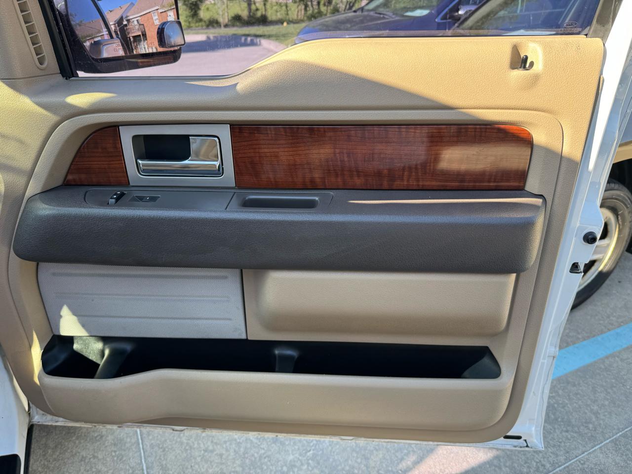 Ford F-150 4WD SuperCrew 145" XL 2010