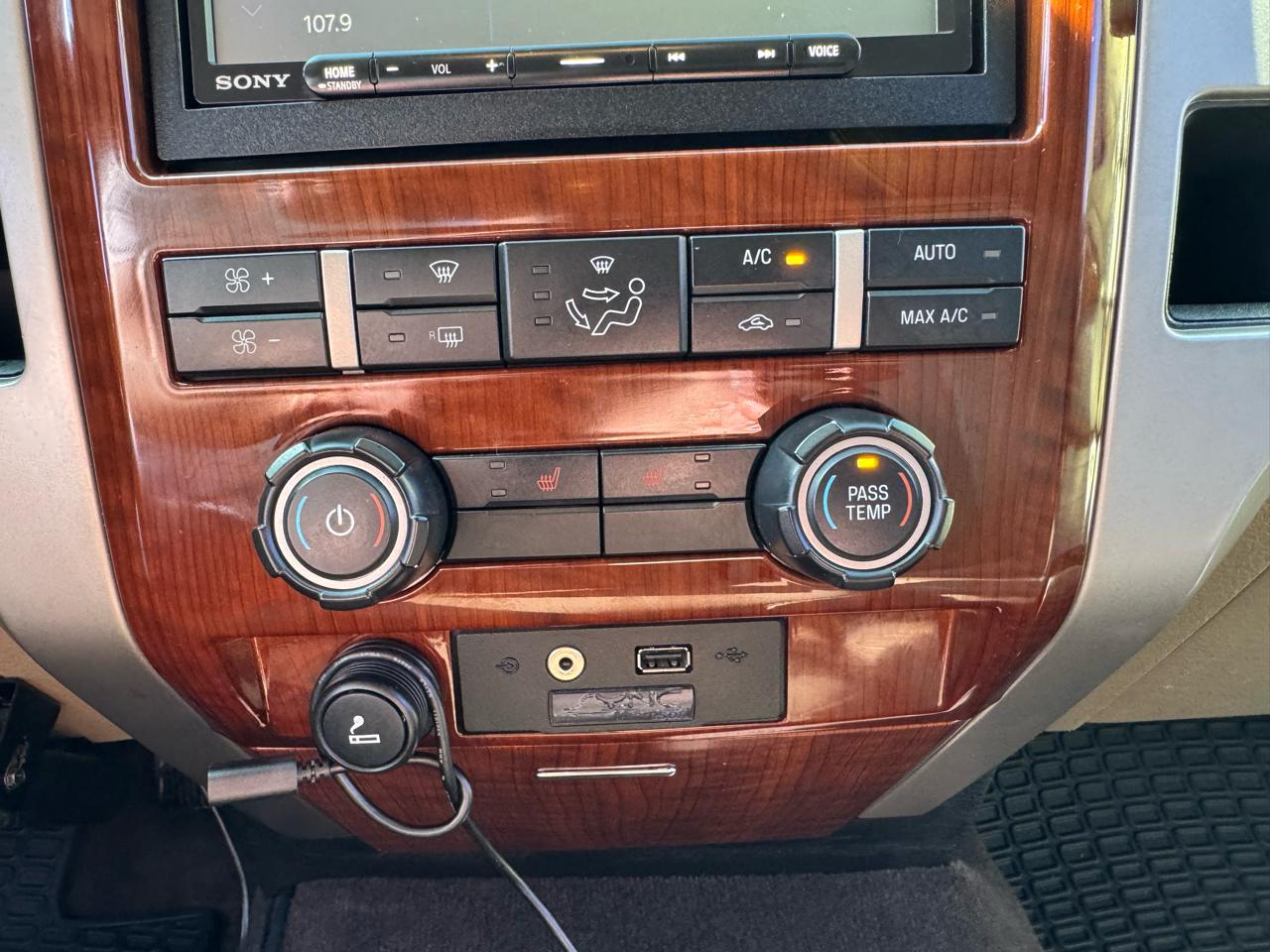 Ford F-150 4WD SuperCrew 145" XL 2010