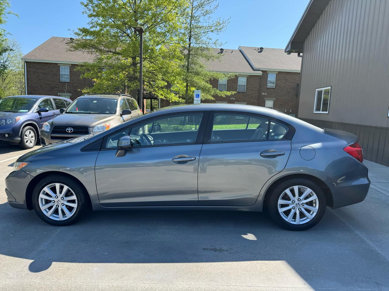 Honda Civic Sdn 4dr Auto EX-L 2012