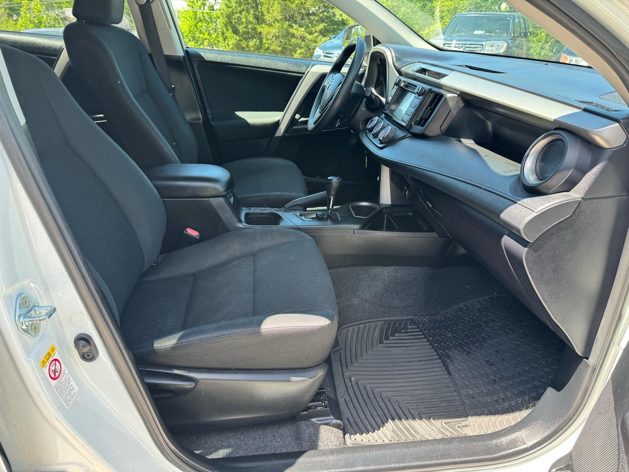 Toyota RAV4 AWD 4dr LE (Natl) 2016