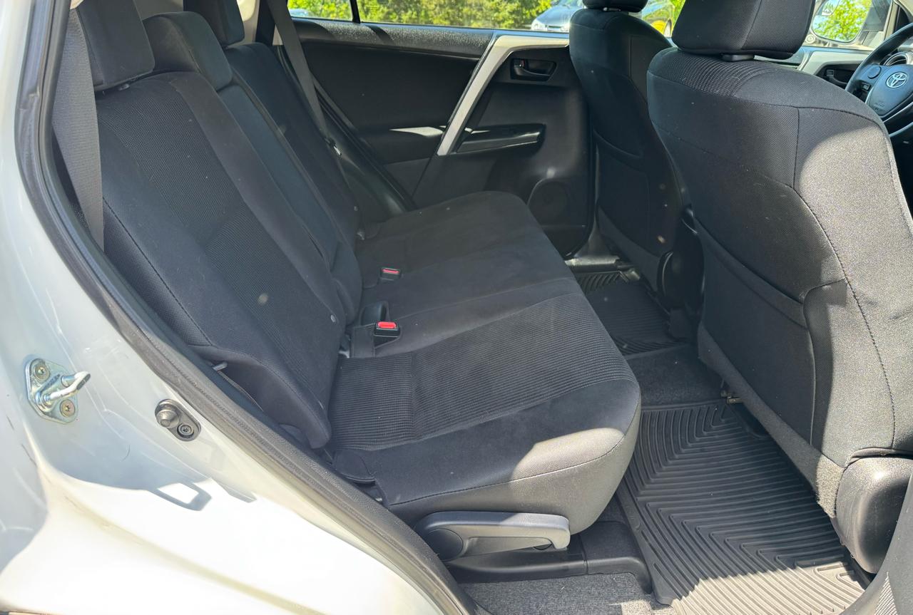 Toyota RAV4 AWD 4dr LE (Natl) 2016