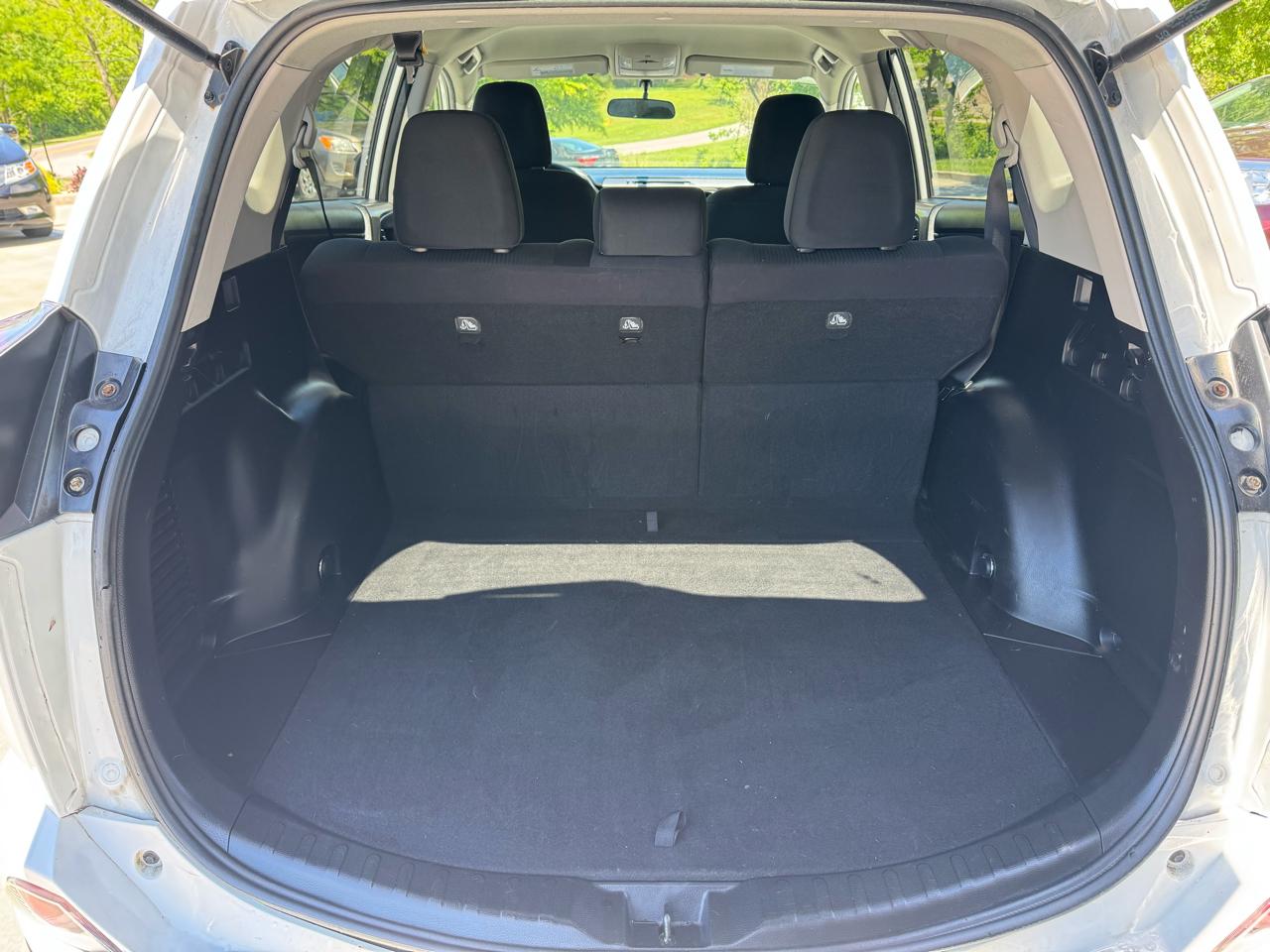 Toyota RAV4 AWD 4dr LE (Natl) 2016