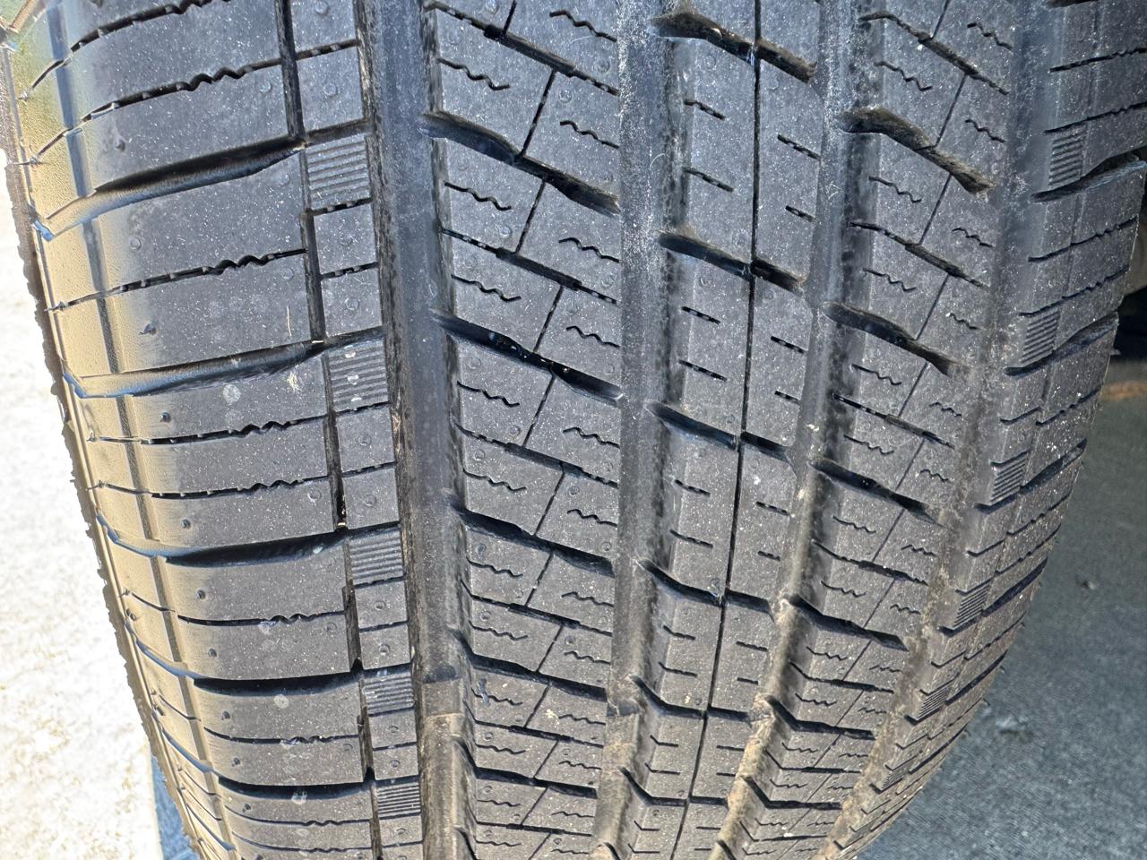 Toyota RAV4 AWD 4dr LE (Natl) 2016