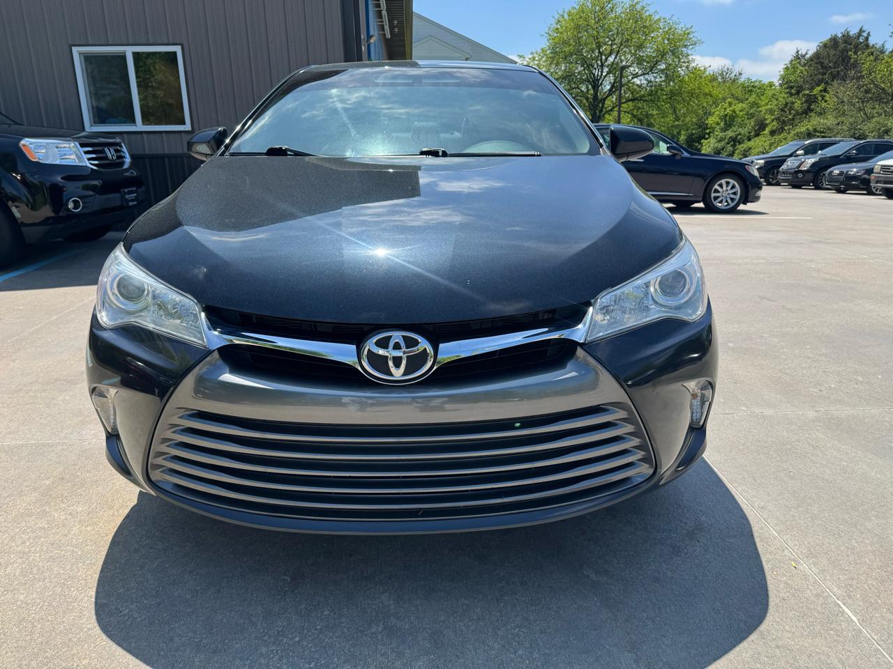 Toyota Camry 4dr Sdn I4 Auto LE (Natl) 2016