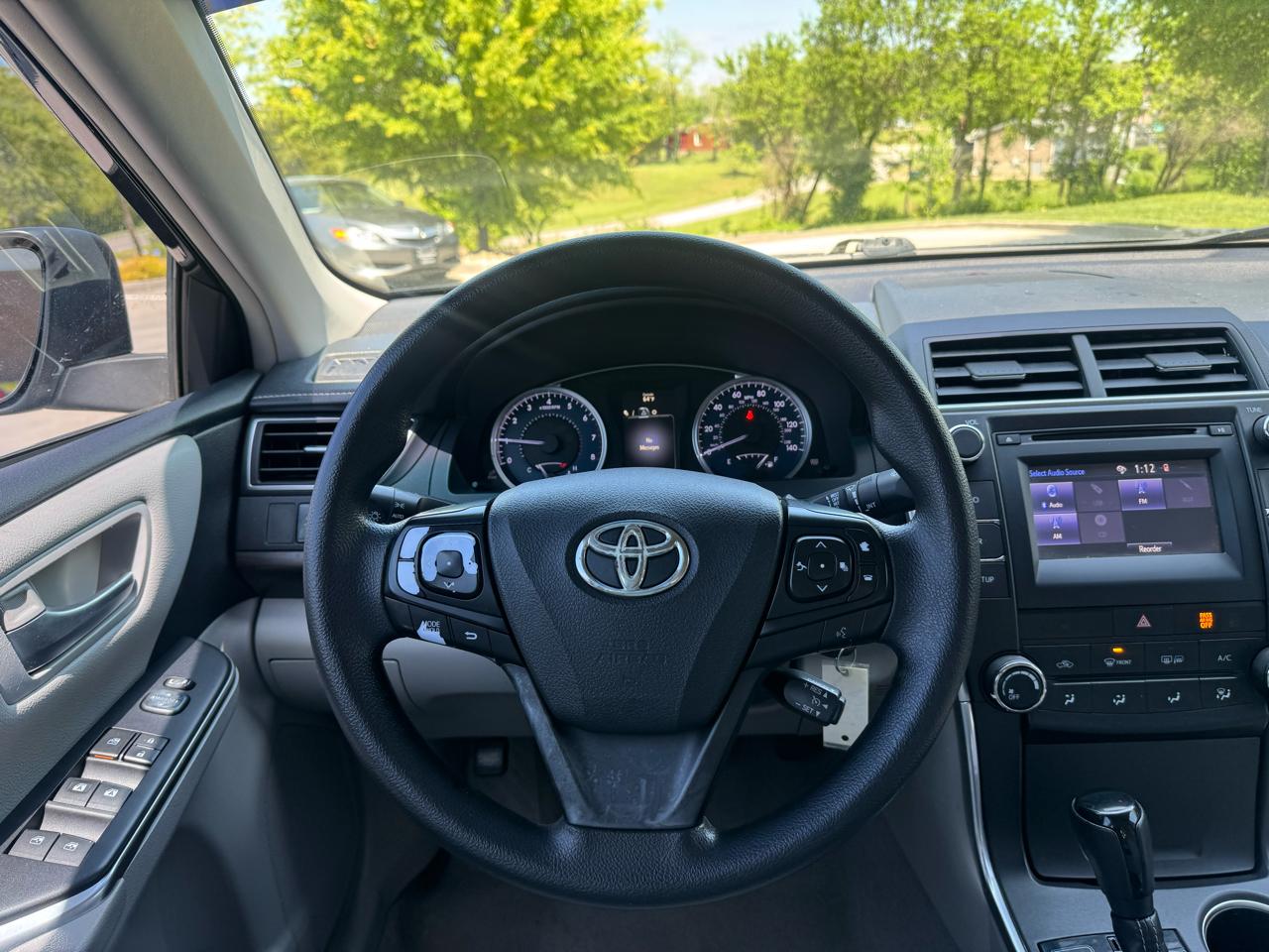 Toyota Camry 4dr Sdn I4 Auto LE (Natl) 2016