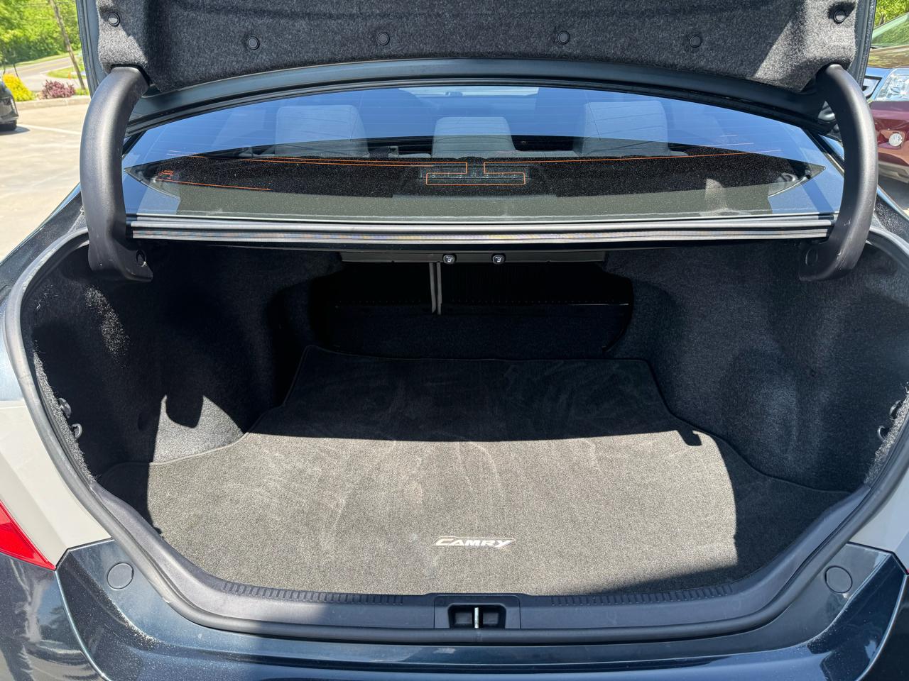 Toyota Camry 4dr Sdn I4 Auto LE (Natl) 2016