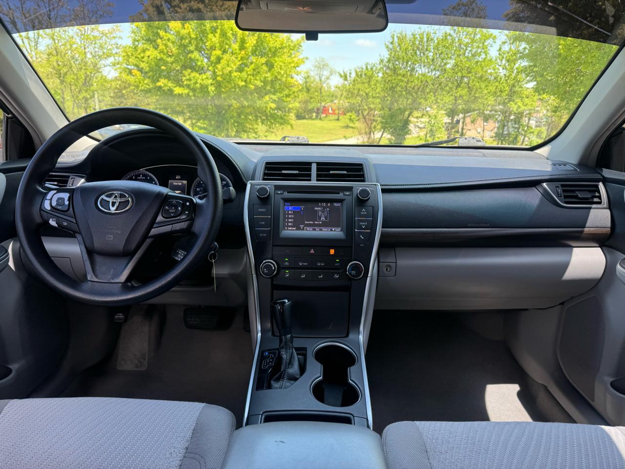 Toyota Camry 4dr Sdn I4 Auto LE (Natl) 2016