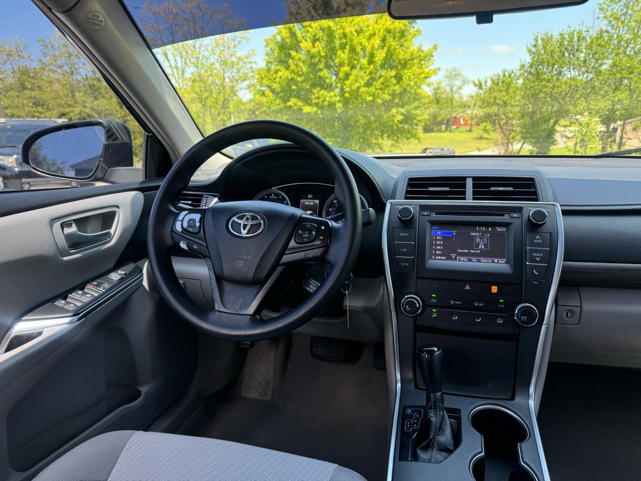 Toyota Camry 4dr Sdn I4 Auto LE (Natl) 2016