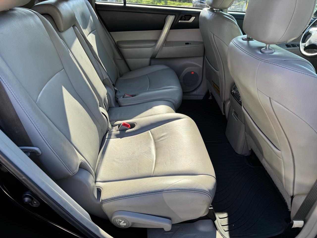 Toyota Highlander  2012
