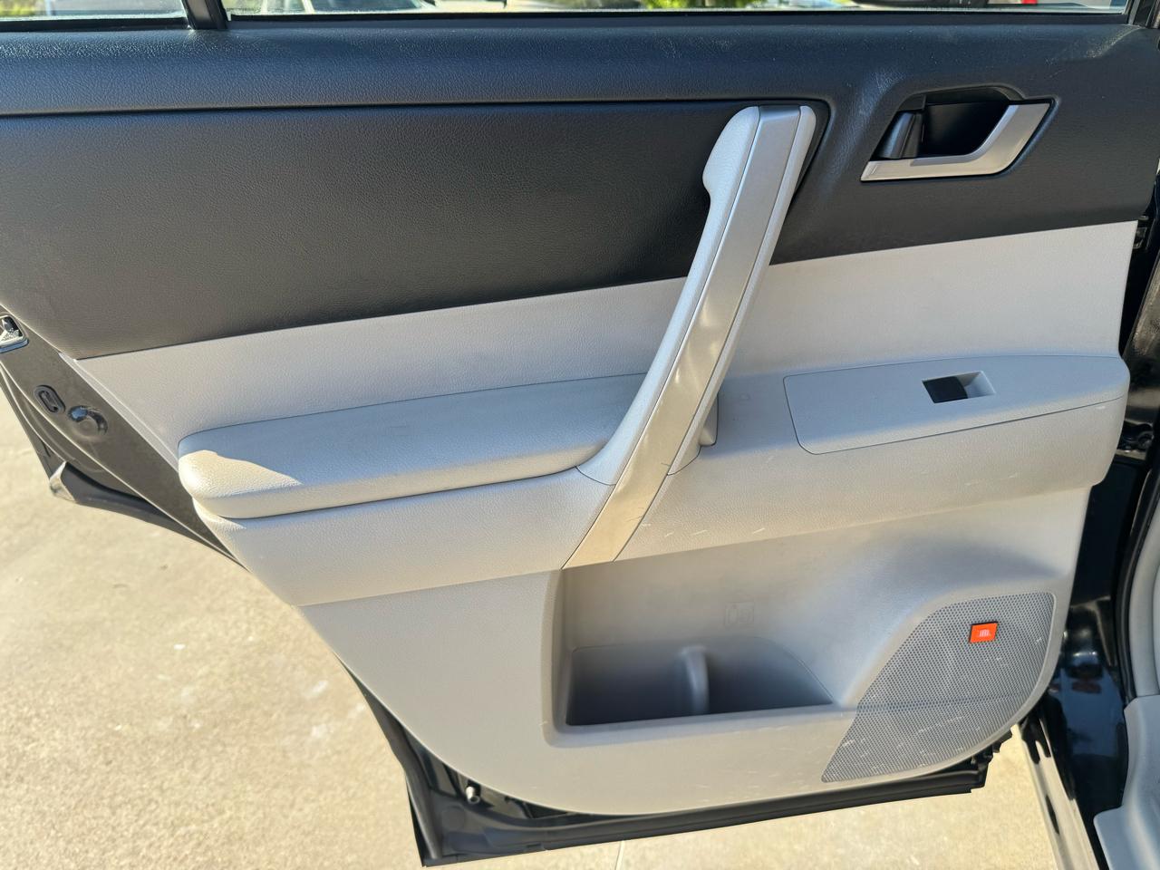 Toyota Highlander  2012