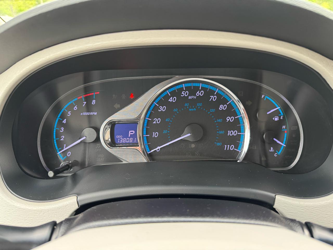 Toyota Sienna 5dr 8-Pass Van V6 XLE FWD (Natl) 2014