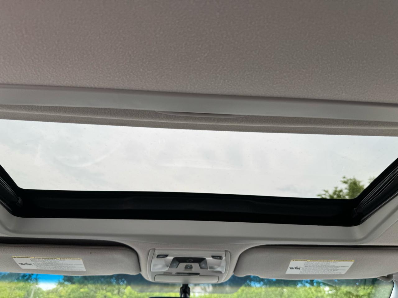 Toyota Sienna 5dr 8-Pass Van V6 XLE FWD (Natl) 2014