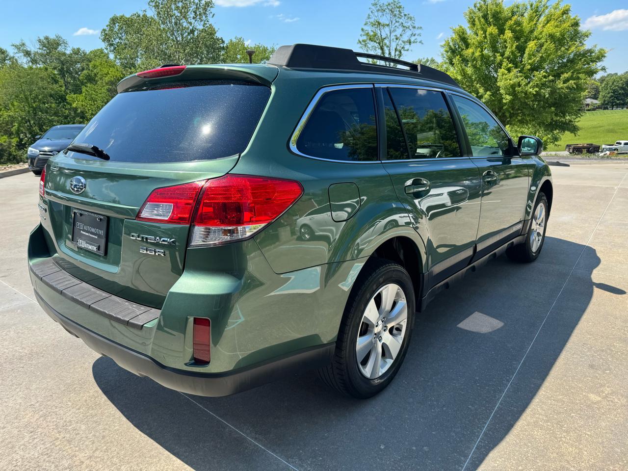 Subaru Outback 4dr Wgn H6 Auto 3.6R Premium 2011