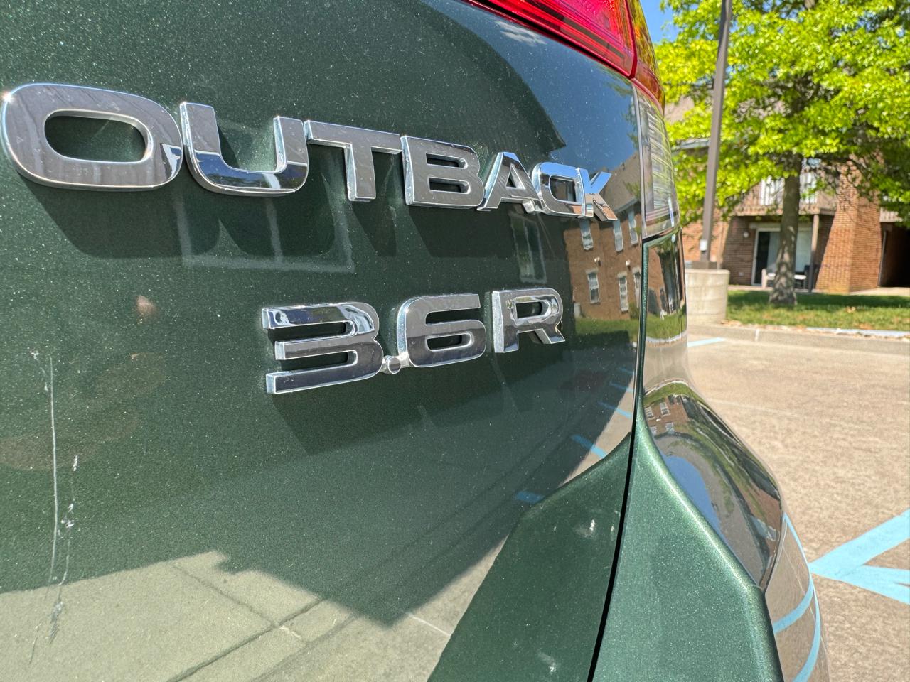 Subaru Outback 4dr Wgn H6 Auto 3.6R Premium 2011