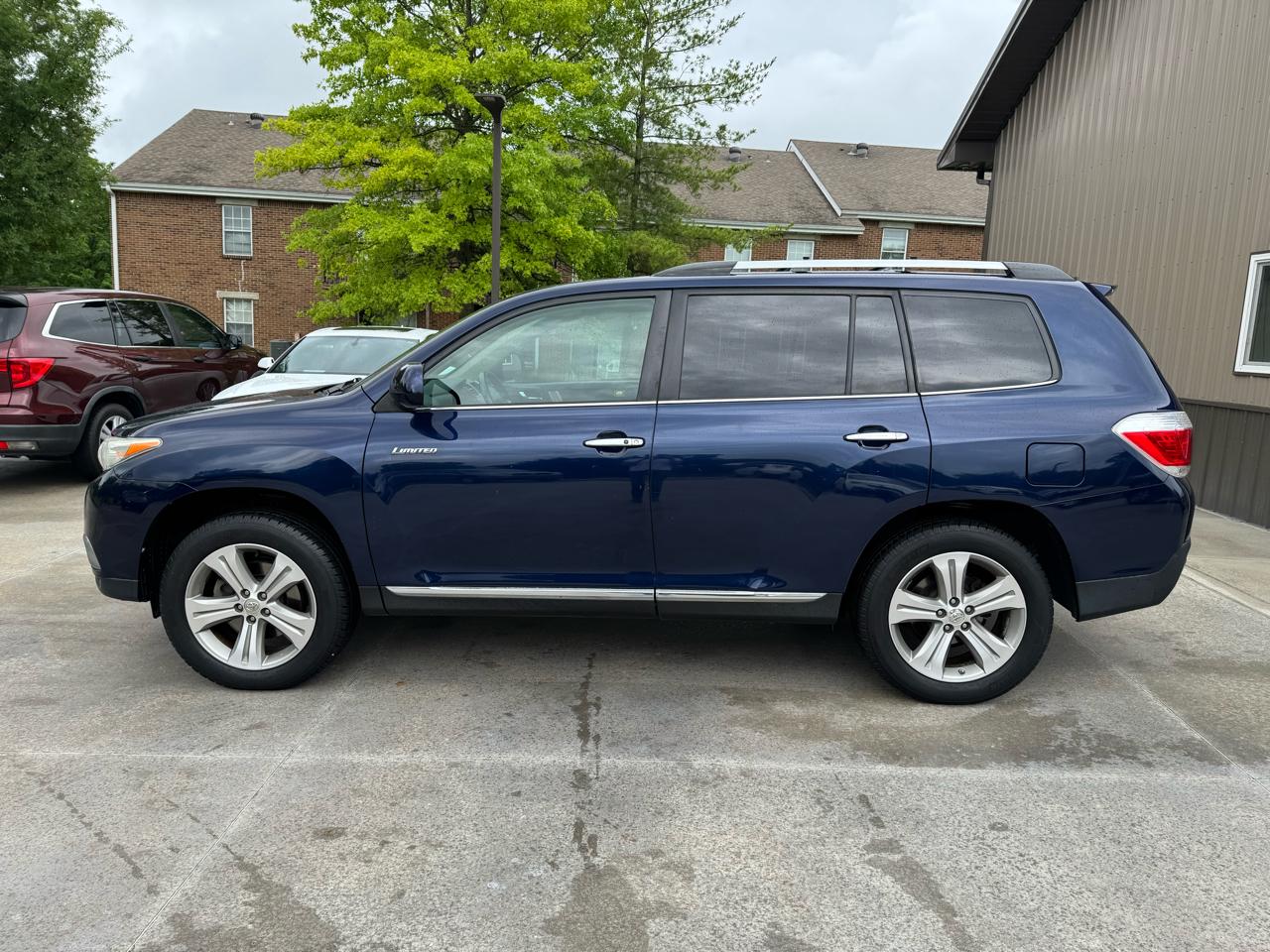 Toyota Highlander 4WD 4dr V6 Limited (Natl) 2012
