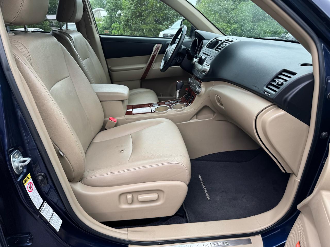 Toyota Highlander 4WD 4dr V6 Limited (Natl) 2012