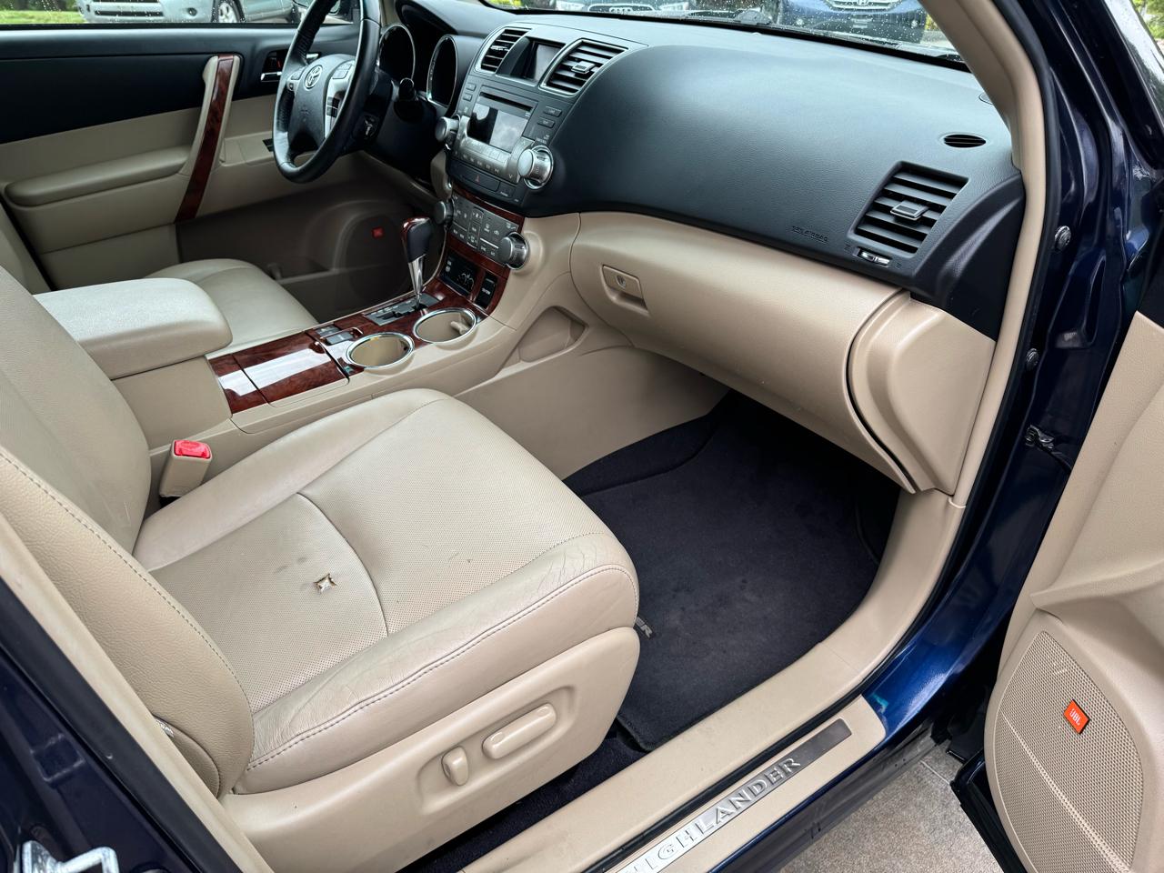 Toyota Highlander 4WD 4dr V6 Limited (Natl) 2012