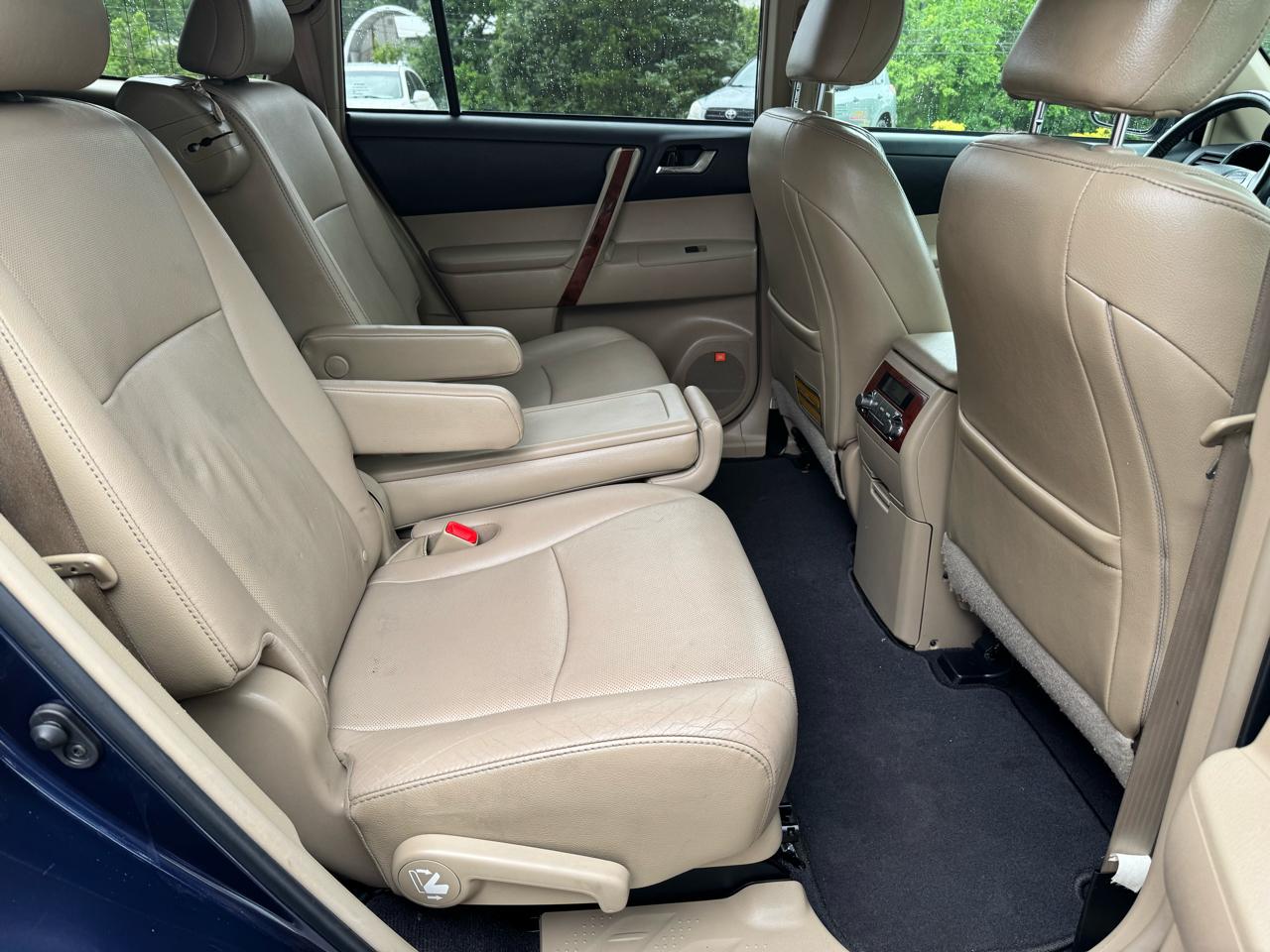 Toyota Highlander 4WD 4dr V6 Limited (Natl) 2012