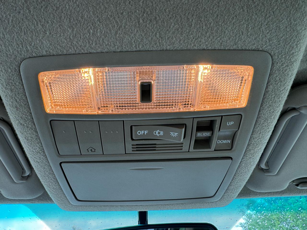 Toyota Highlander 4WD 4dr V6 Limited (Natl) 2012