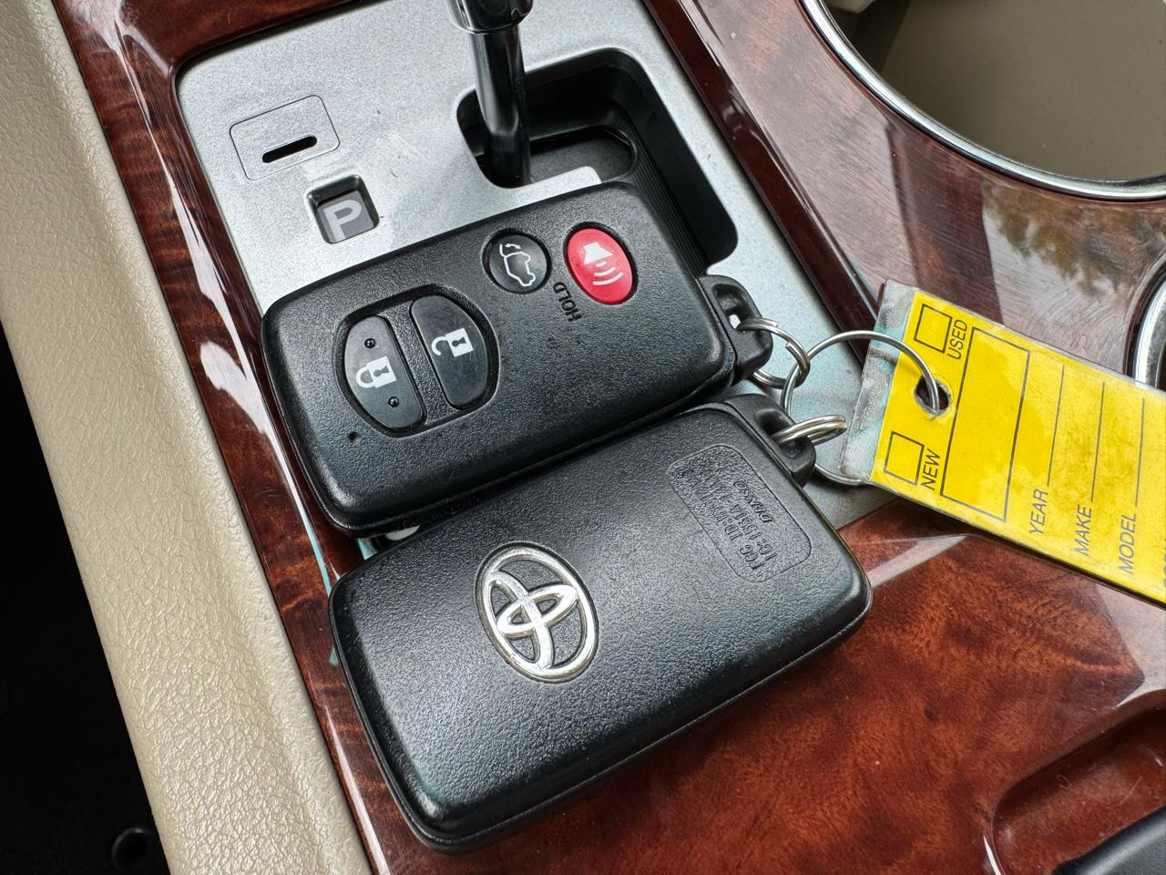 Toyota Highlander 4WD 4dr V6 Limited (Natl) 2012