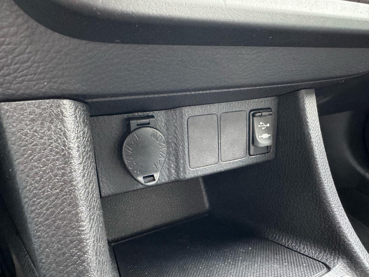 Toyota Corolla 4dr Sdn Auto L (Natl) 2015