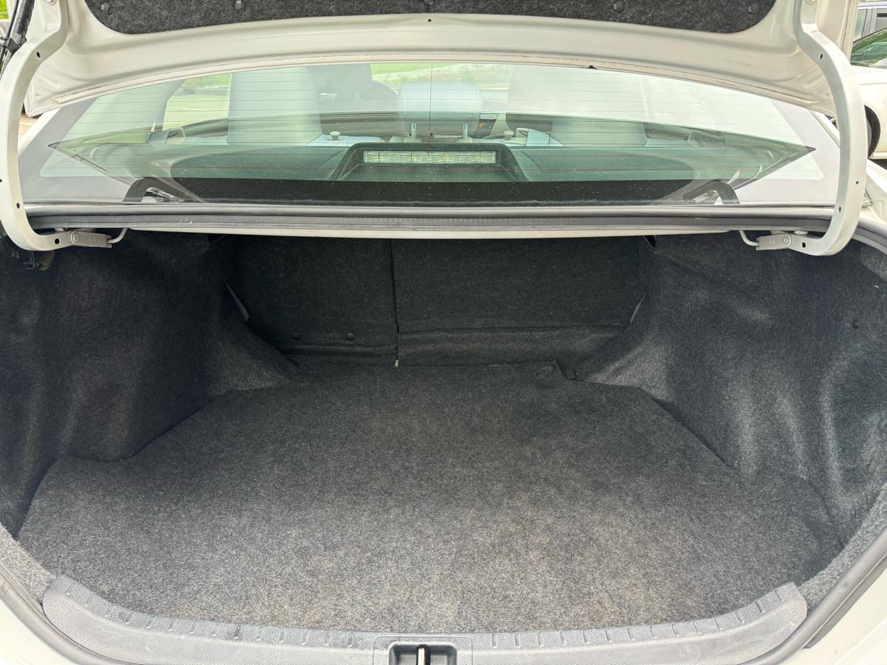Toyota Corolla 4dr Sdn Auto L (Natl) 2015
