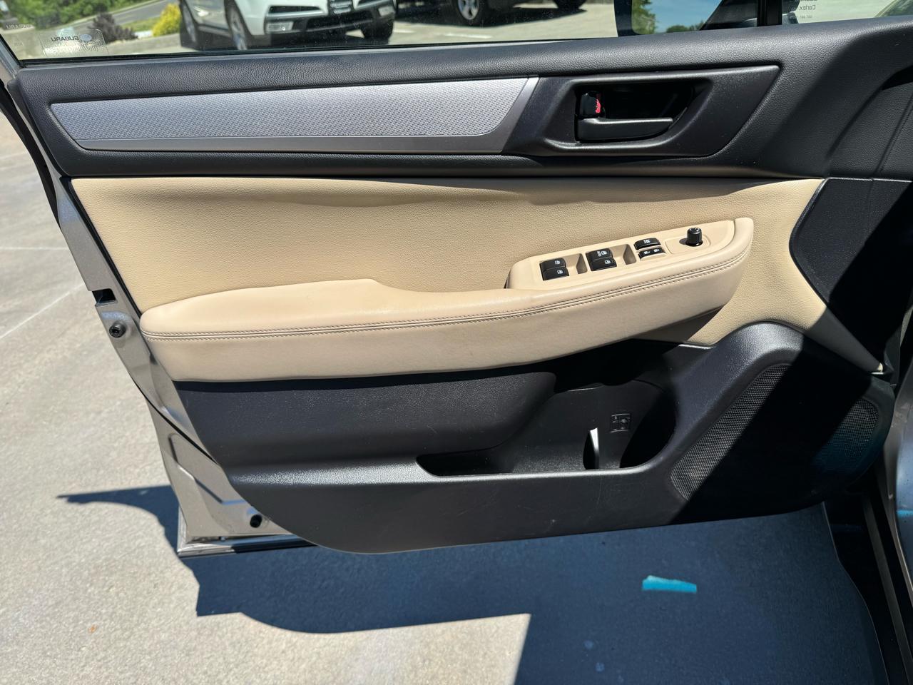 Subaru Outback 4dr Wgn 2.5i 2016