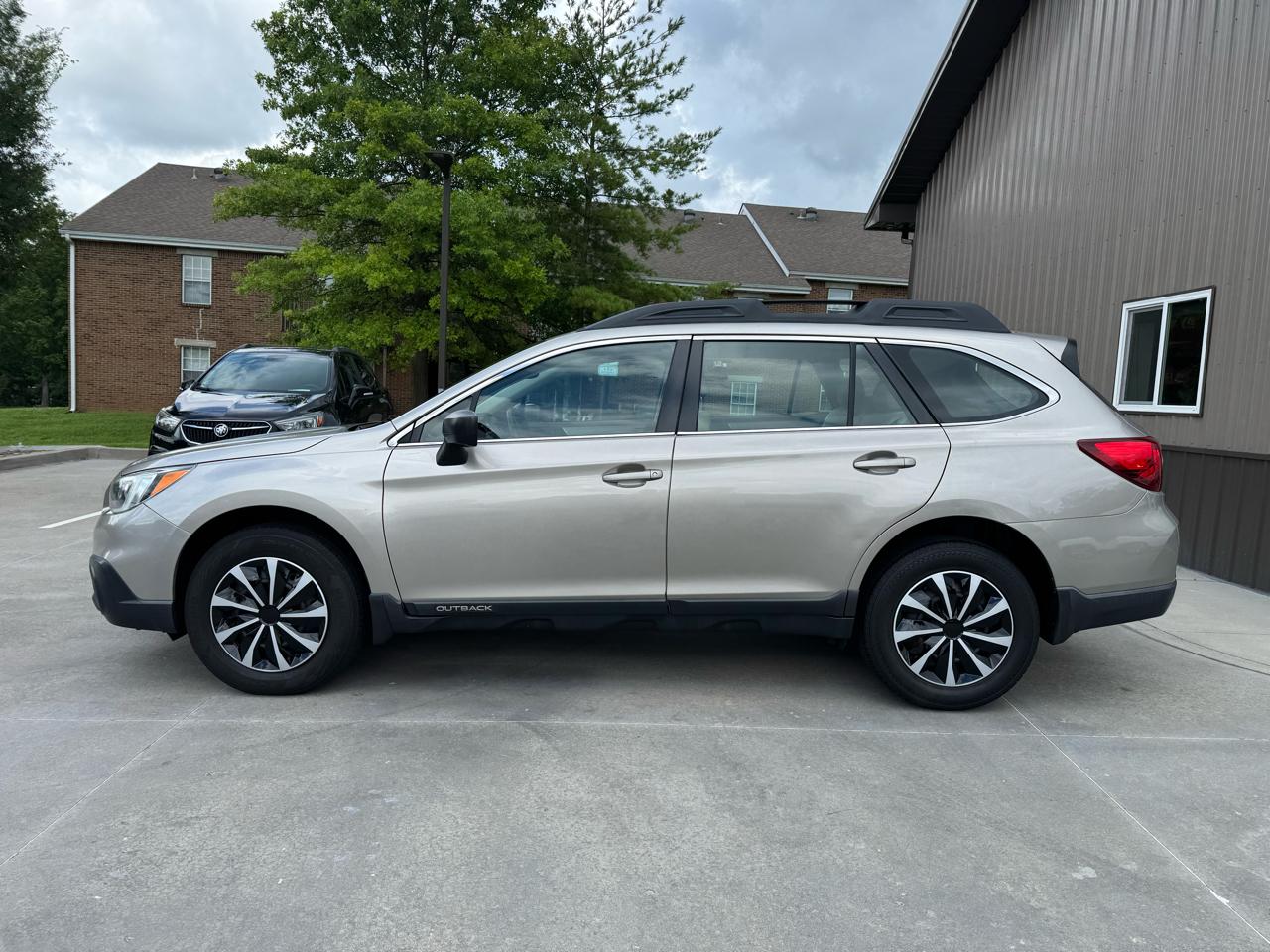 Subaru Outback 4dr Wgn 2.5i 2016