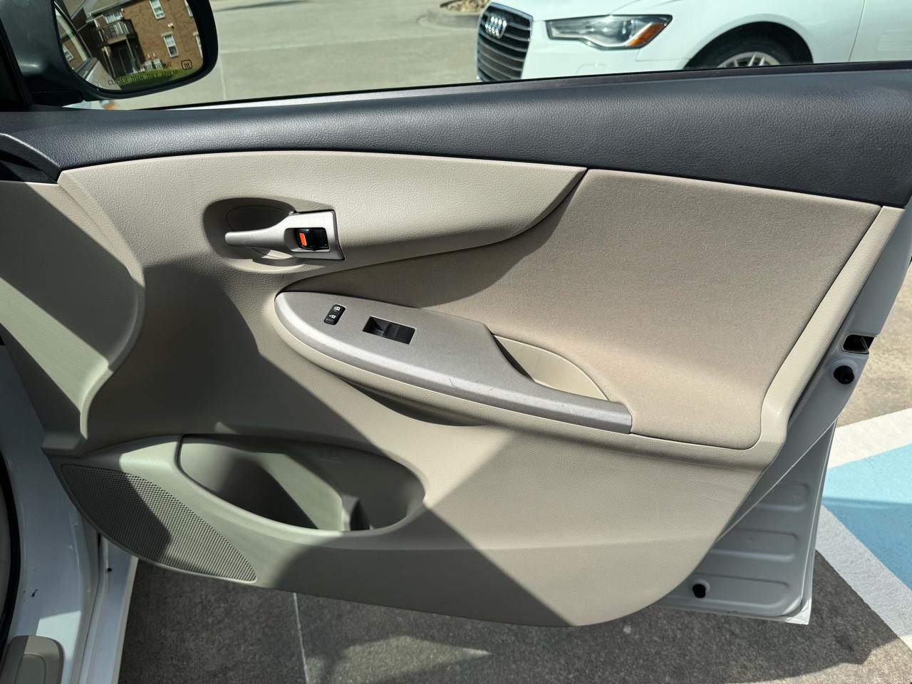 Toyota Corolla  2013