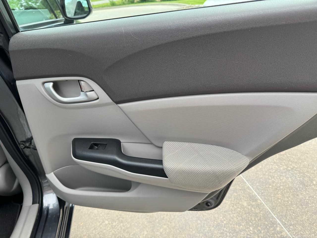Honda Civic Sdn 4dr Auto LX 2012