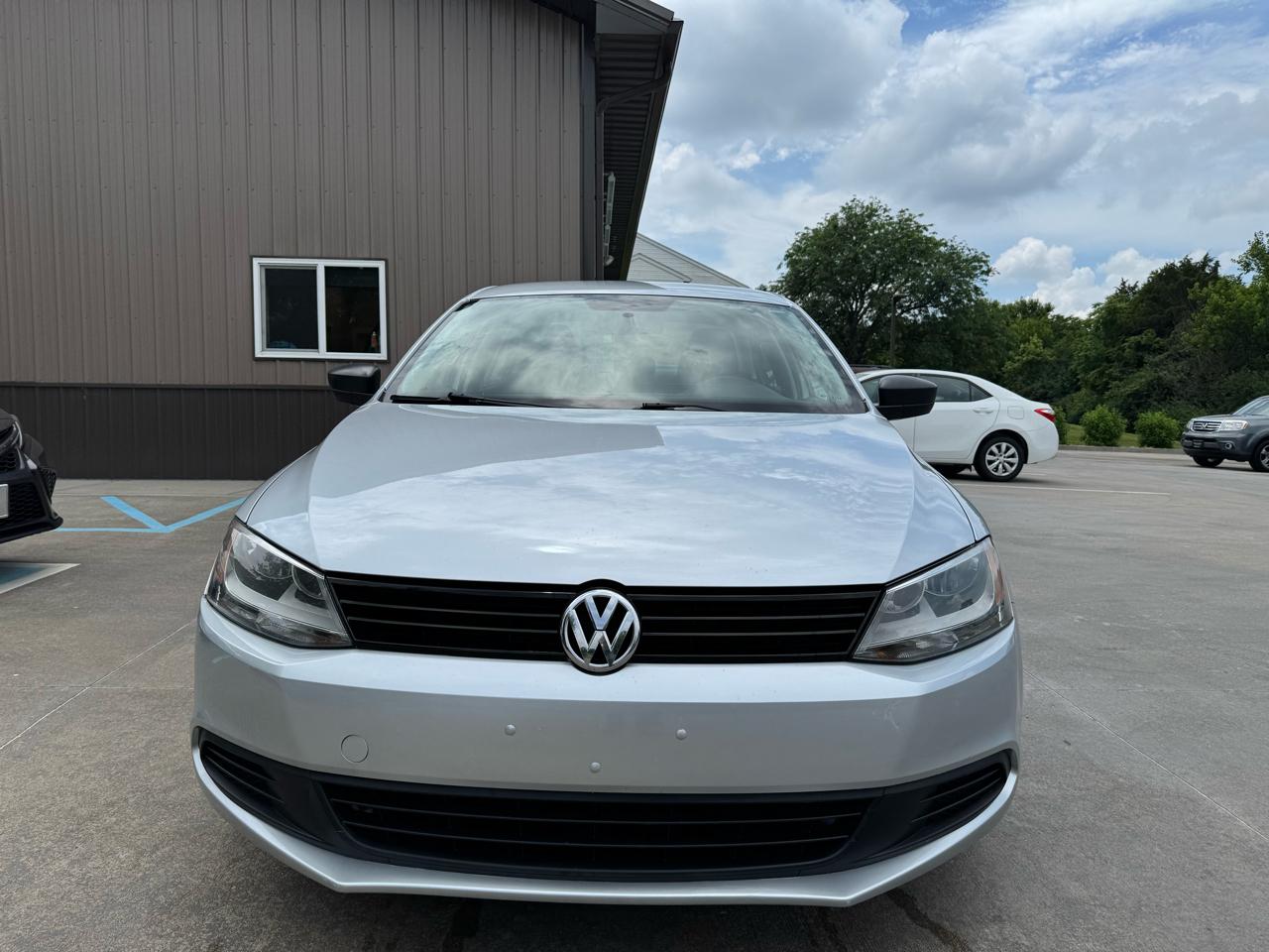 Volkswagen Jetta Sedan 4dr Auto S 2014