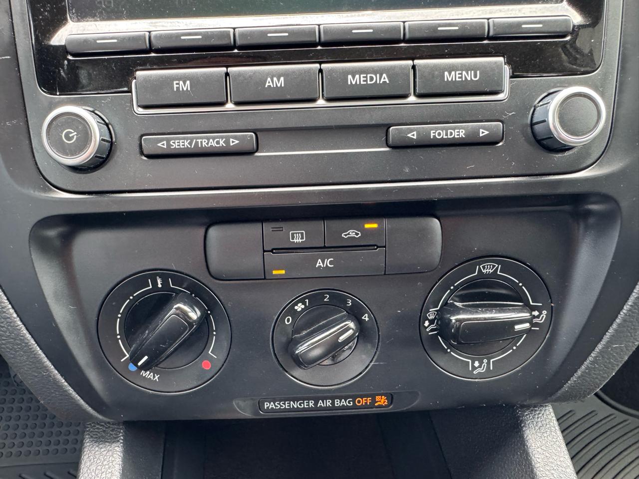 Volkswagen Jetta Sedan 4dr Auto S 2014