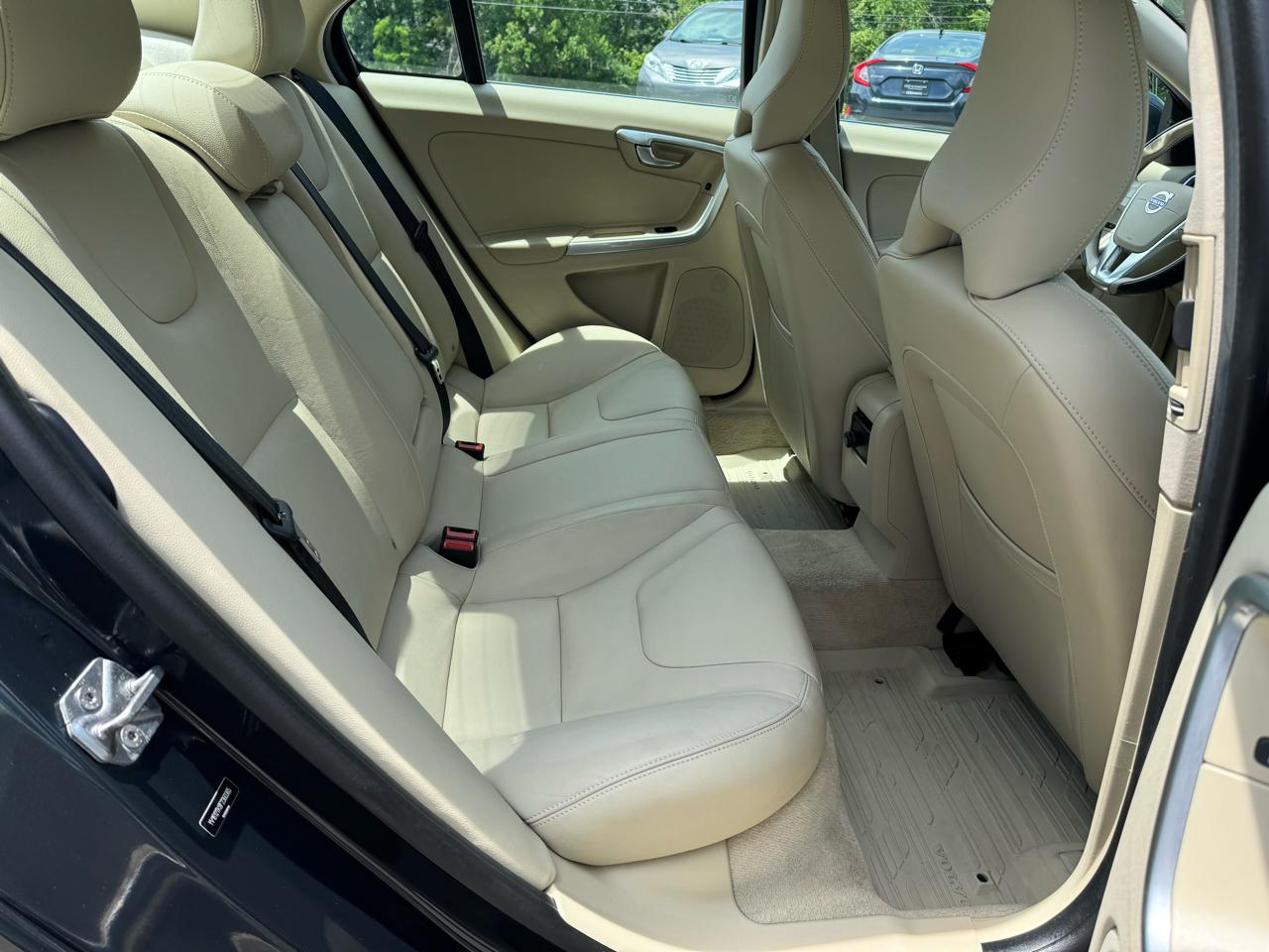 Volvo S60 2015.5 4dr Sdn T5 Premier AWD 2015