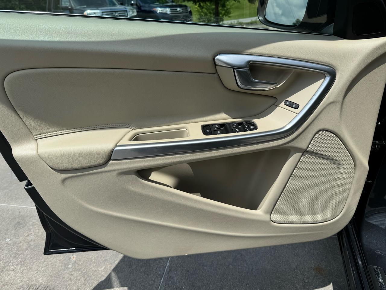 Volvo S60 2015.5 4dr Sdn T5 Premier AWD 2015