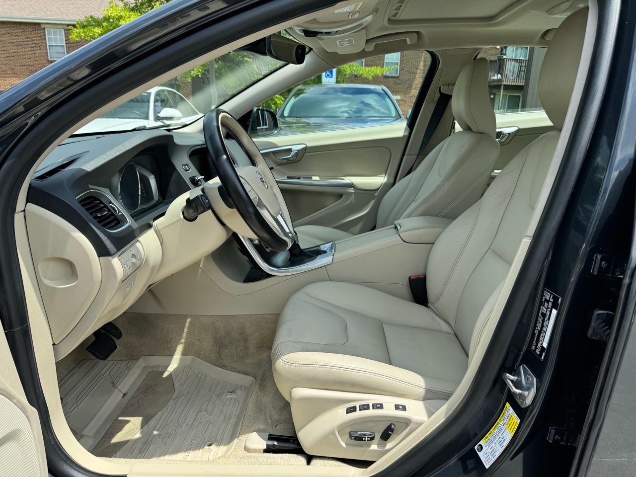 Volvo S60 2015.5 4dr Sdn T5 Premier AWD 2015