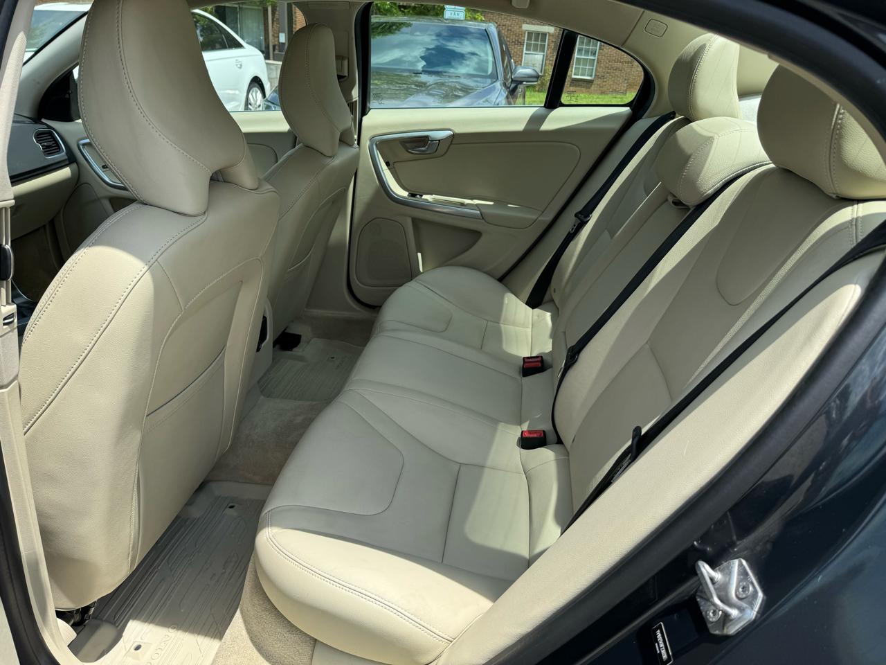 Volvo S60 2015.5 4dr Sdn T5 Premier AWD 2015