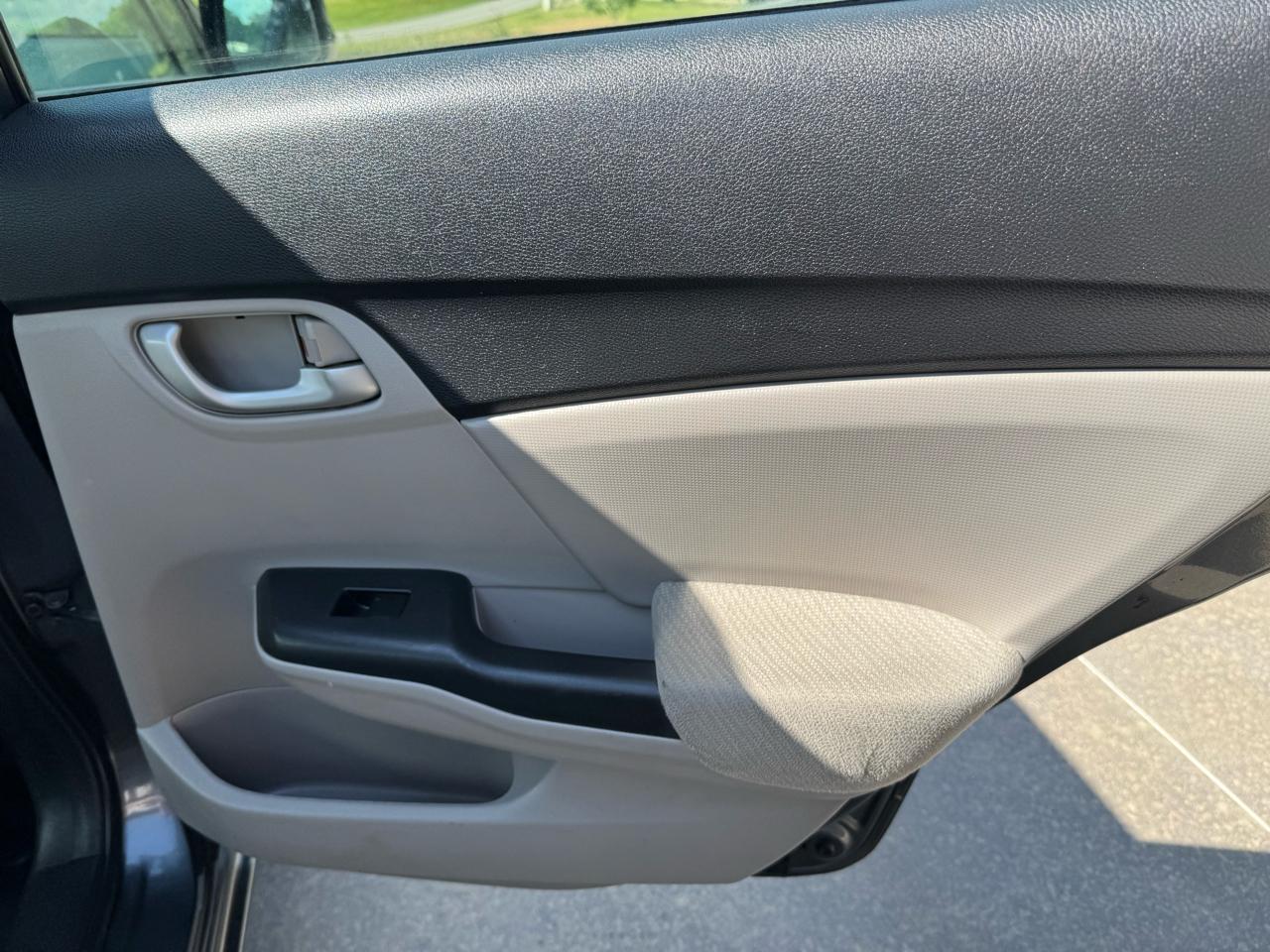Honda Civic Sdn 4dr Auto LX 2013