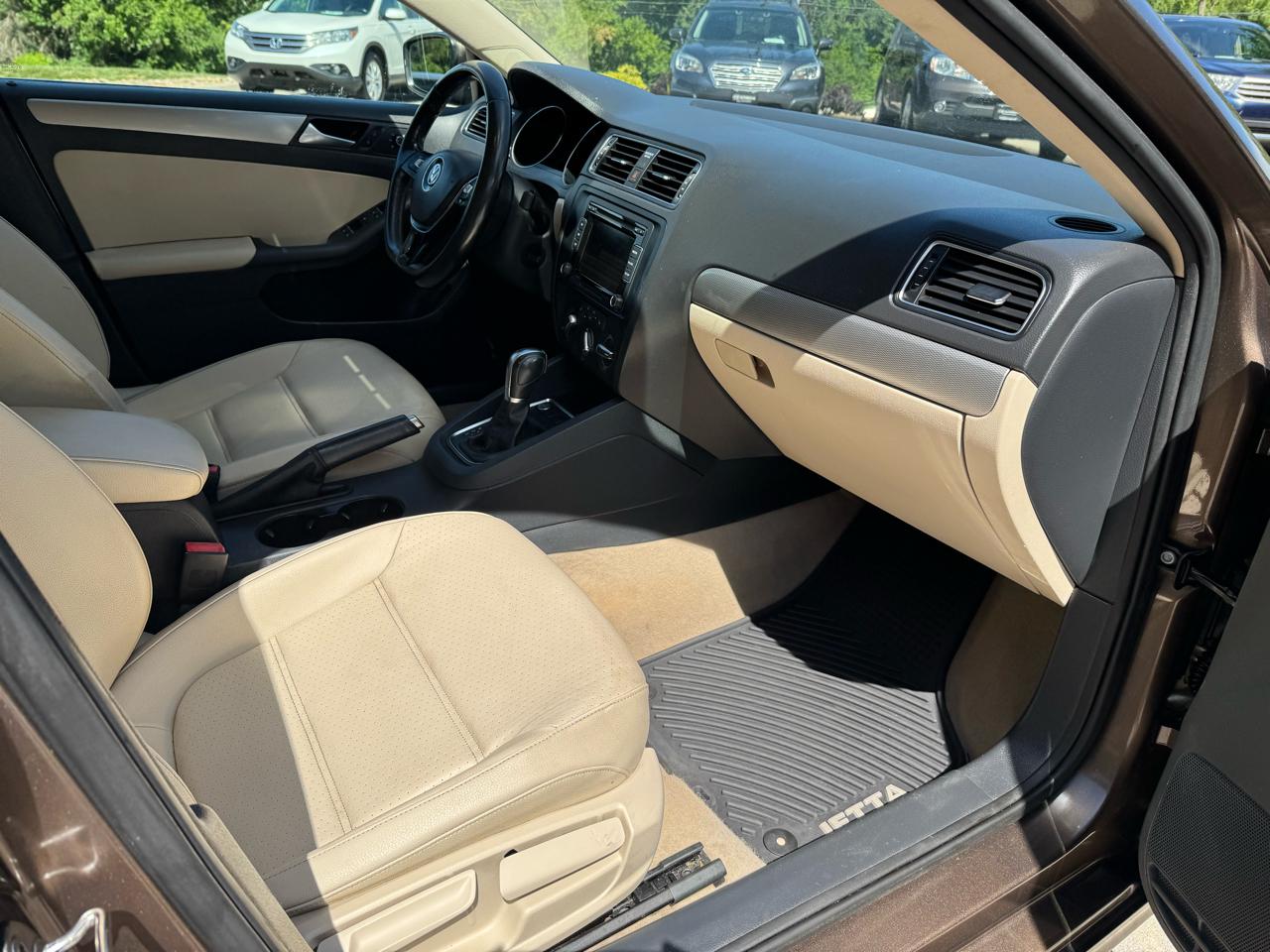 Volkswagen Jetta Sedan 4dr Auto 1.8T SE 2015