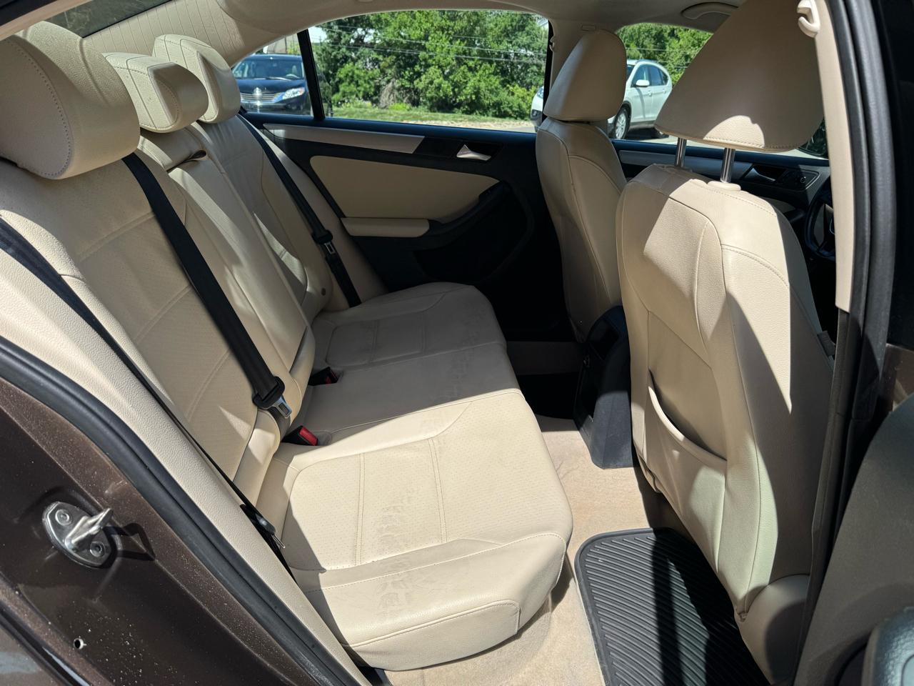 Volkswagen Jetta Sedan 4dr Auto 1.8T SE 2015