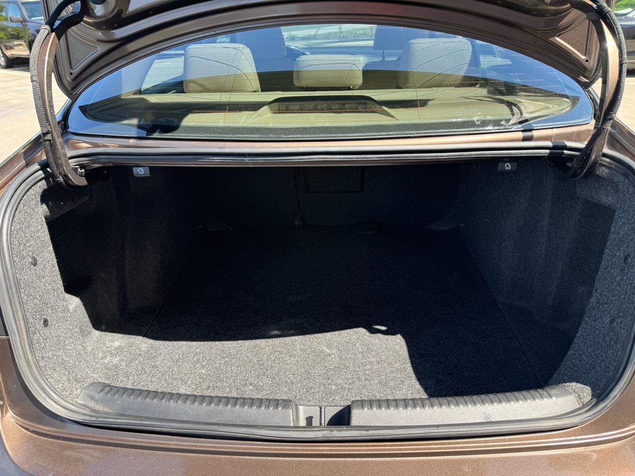 Volkswagen Jetta Sedan 4dr Auto 1.8T SE 2015
