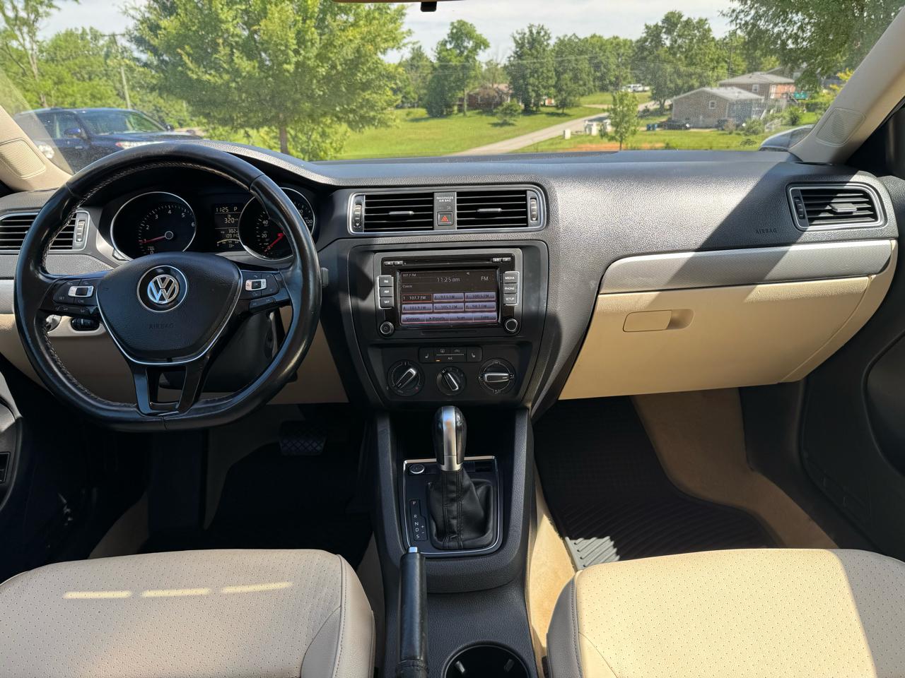 Volkswagen Jetta Sedan 4dr Auto 1.8T SE 2015