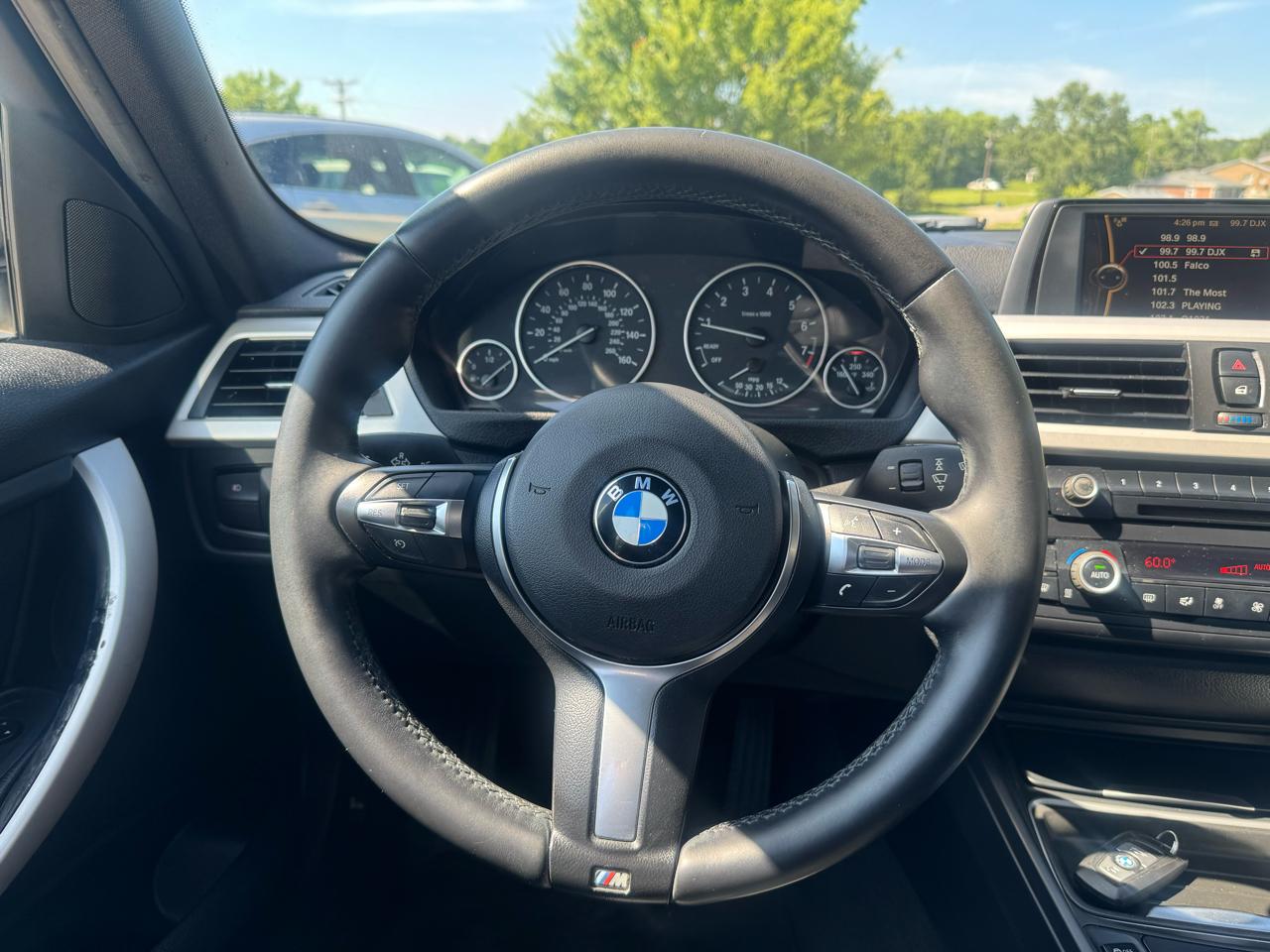 BMW 3 Series 4dr Sdn 320i RWD 2014