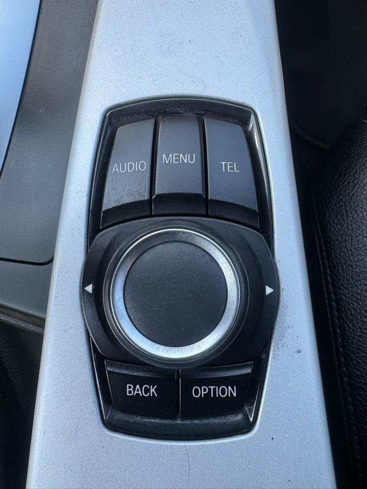 BMW 3 Series 4dr Sdn 320i RWD 2014
