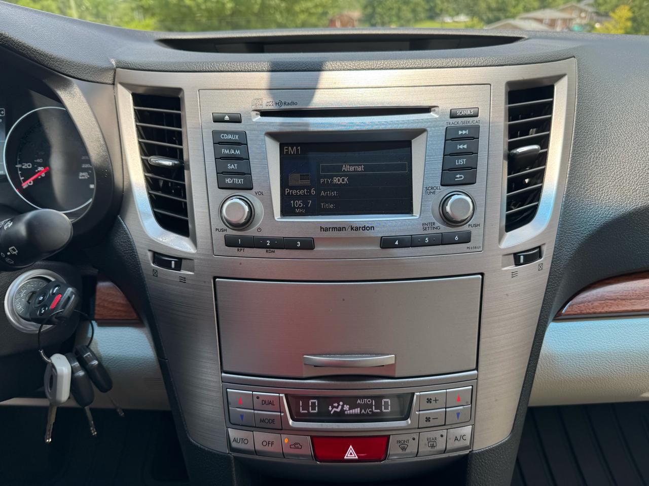 Subaru Outback 4dr Wgn H4 Auto 2.5i Limited 2014