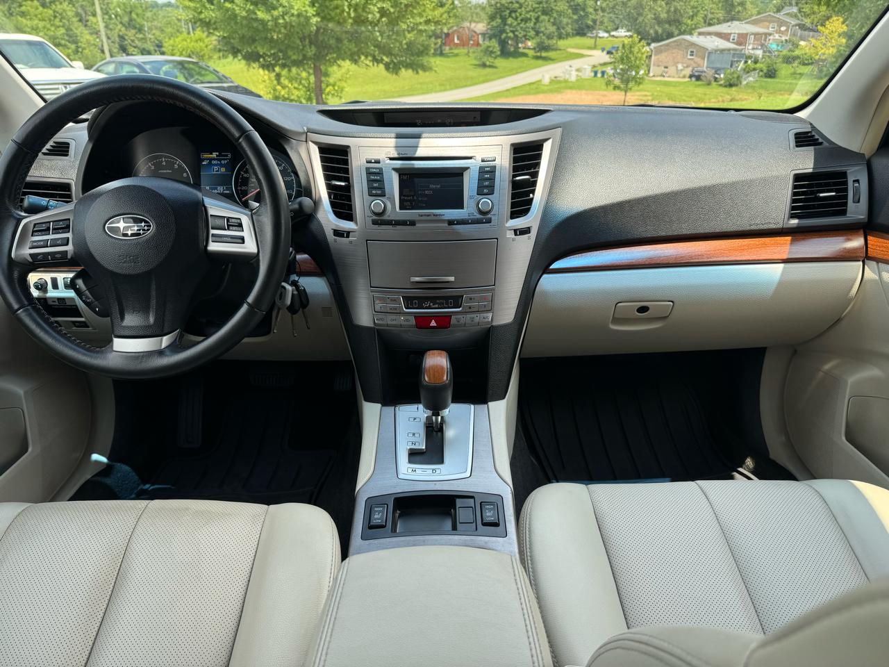 Subaru Outback 4dr Wgn H4 Auto 2.5i Limited 2014