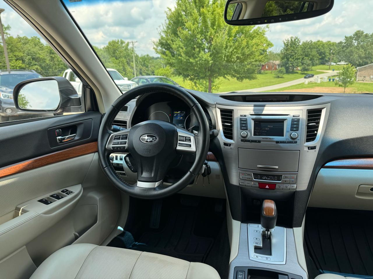 Subaru Outback 4dr Wgn H4 Auto 2.5i Limited 2014
